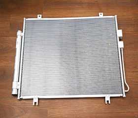 Aluminum Auto AC Condenser OE 23730221 Fit Chevrolet Baojun 530 CN202S ຮຸ່ນຕາເວັນອອກກາງ